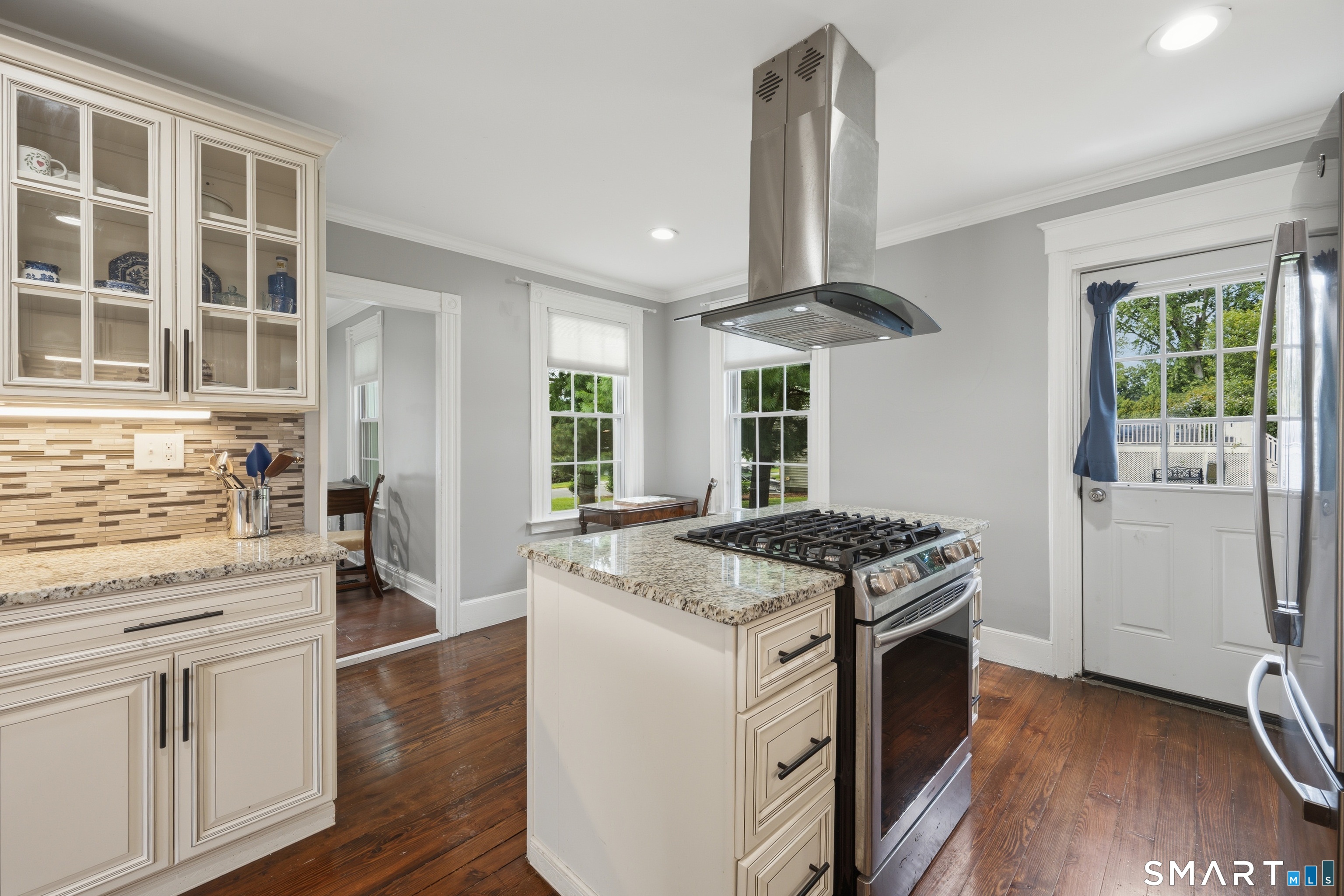 592 Pond Point Avenue Milford CT 06460