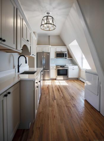 214 Broadway Norwich CT 06360