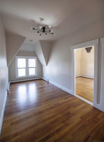 214 Broadway Norwich CT 06360