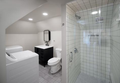 214 Broadway Norwich CT 06360