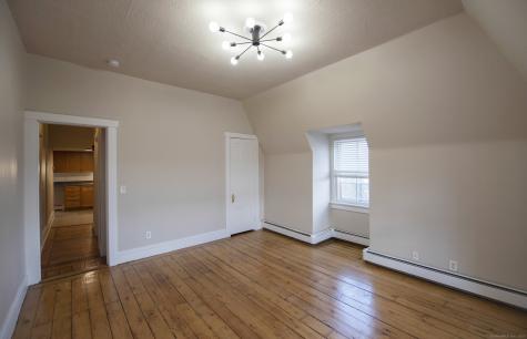 214 Broadway Norwich CT 06360