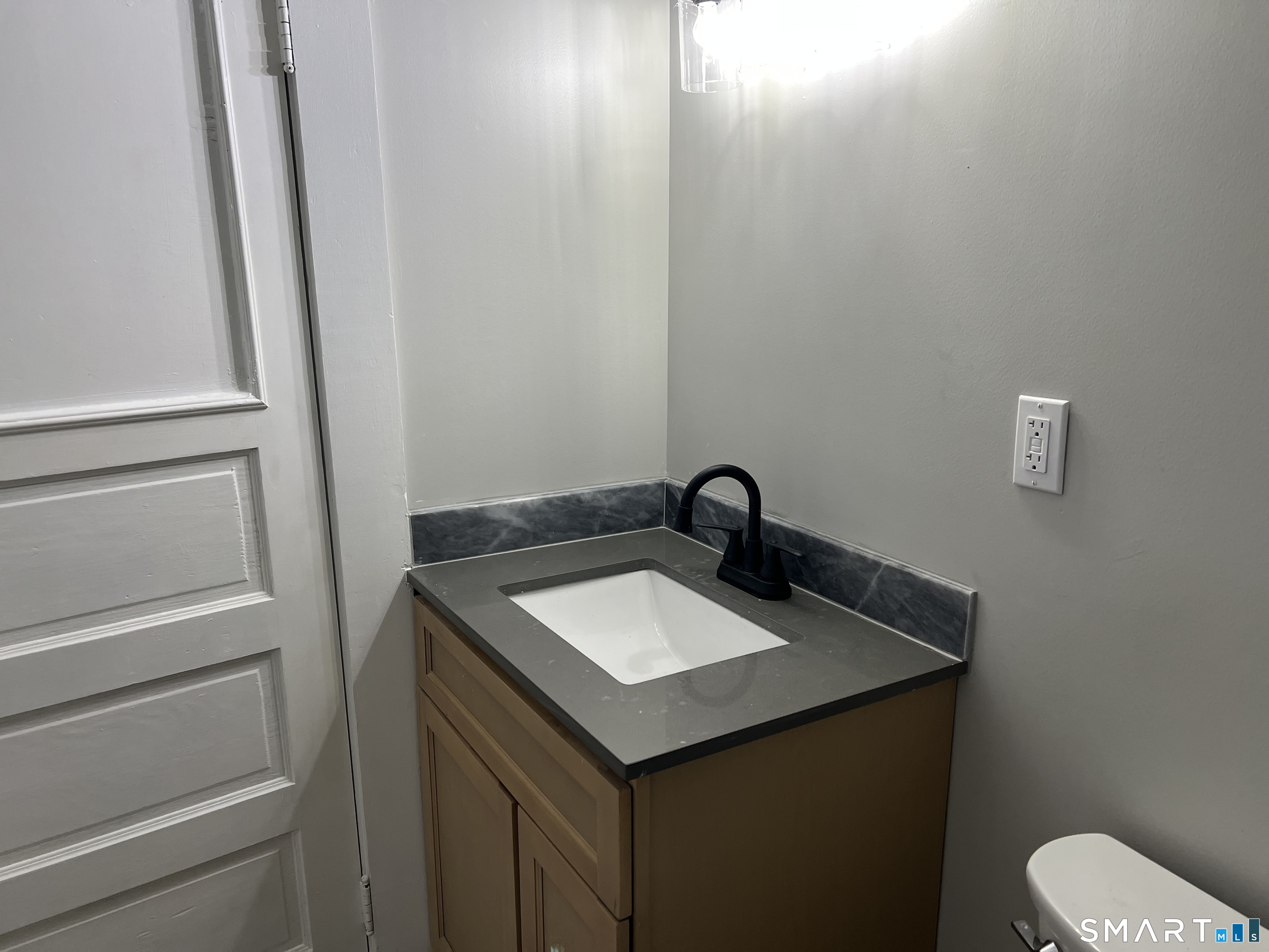 17 Lilac Street Manchester CT 06040