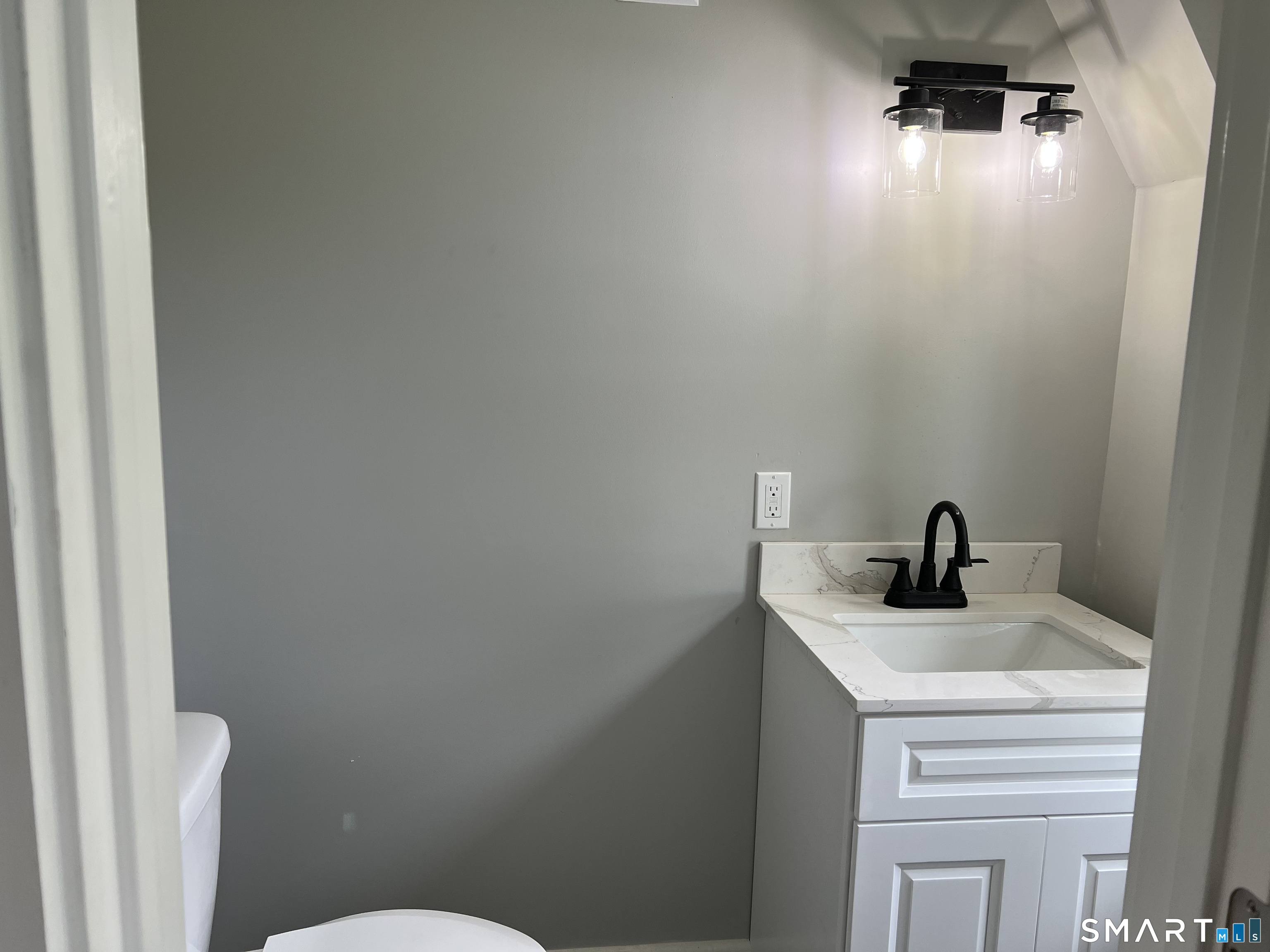 17 Lilac Street Manchester CT 06040