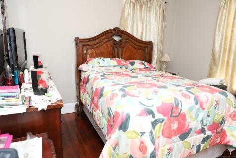 11-13 Pershing Street Hartford CT 06112