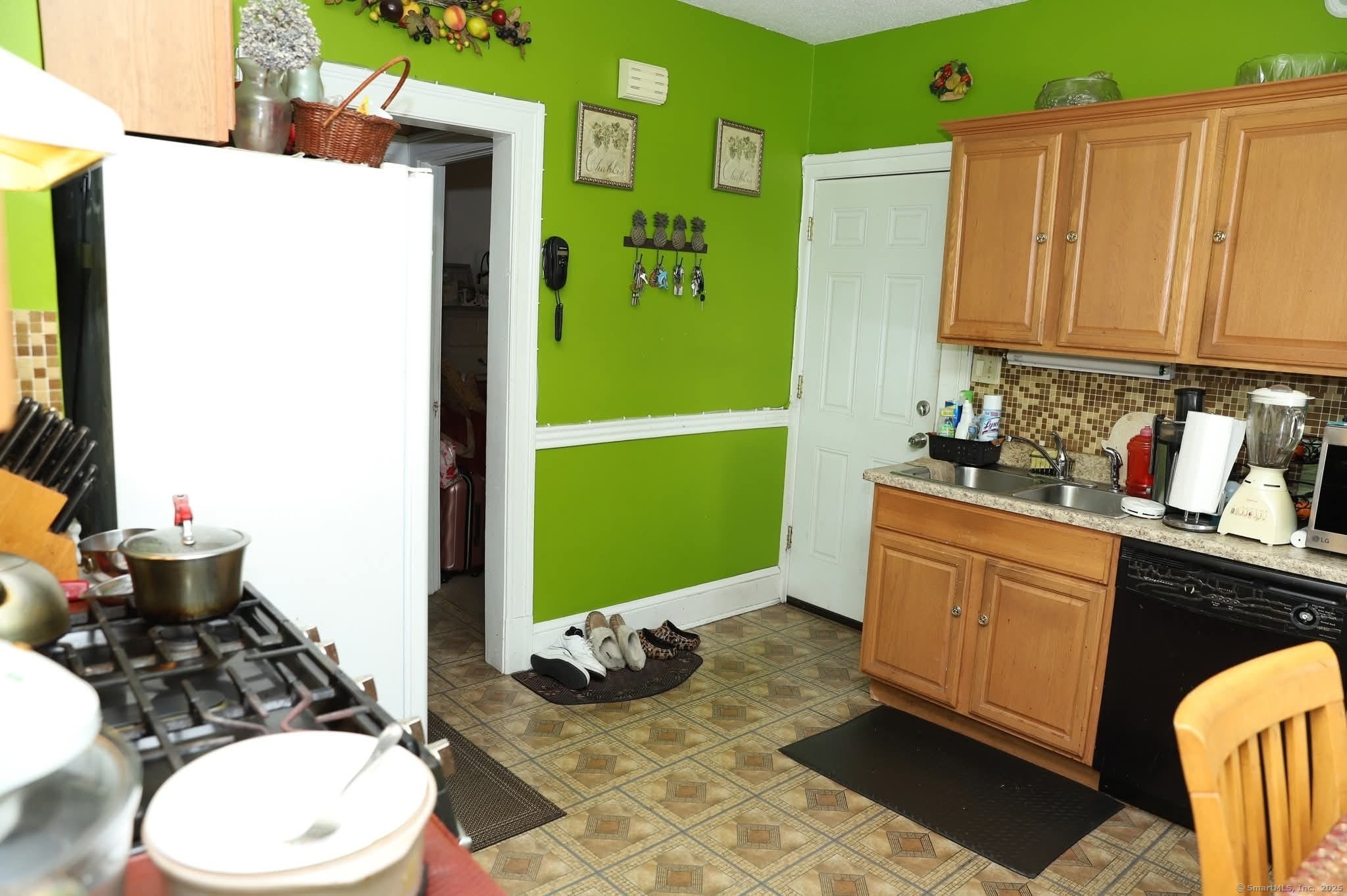 11-13 Pershing Street Hartford CT 06112