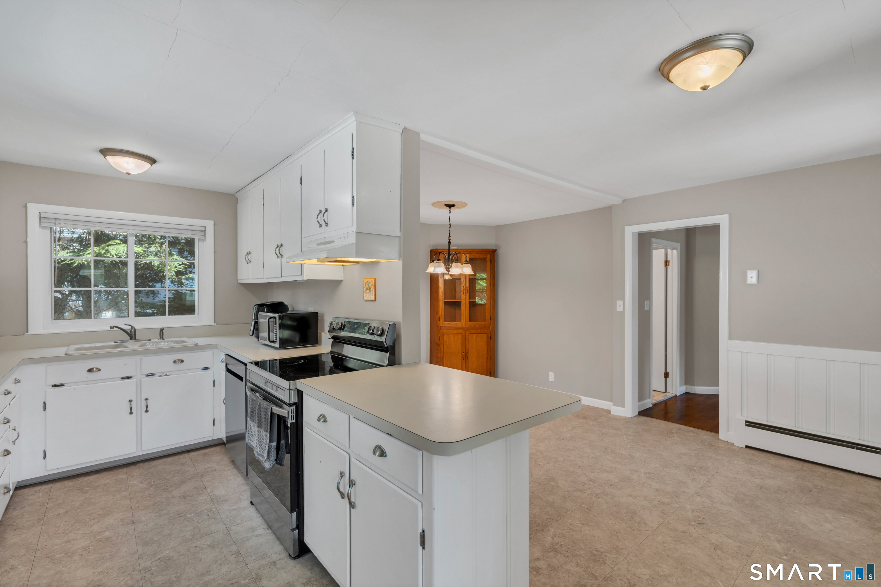 156-158 Bristol Street Southington CT 06489