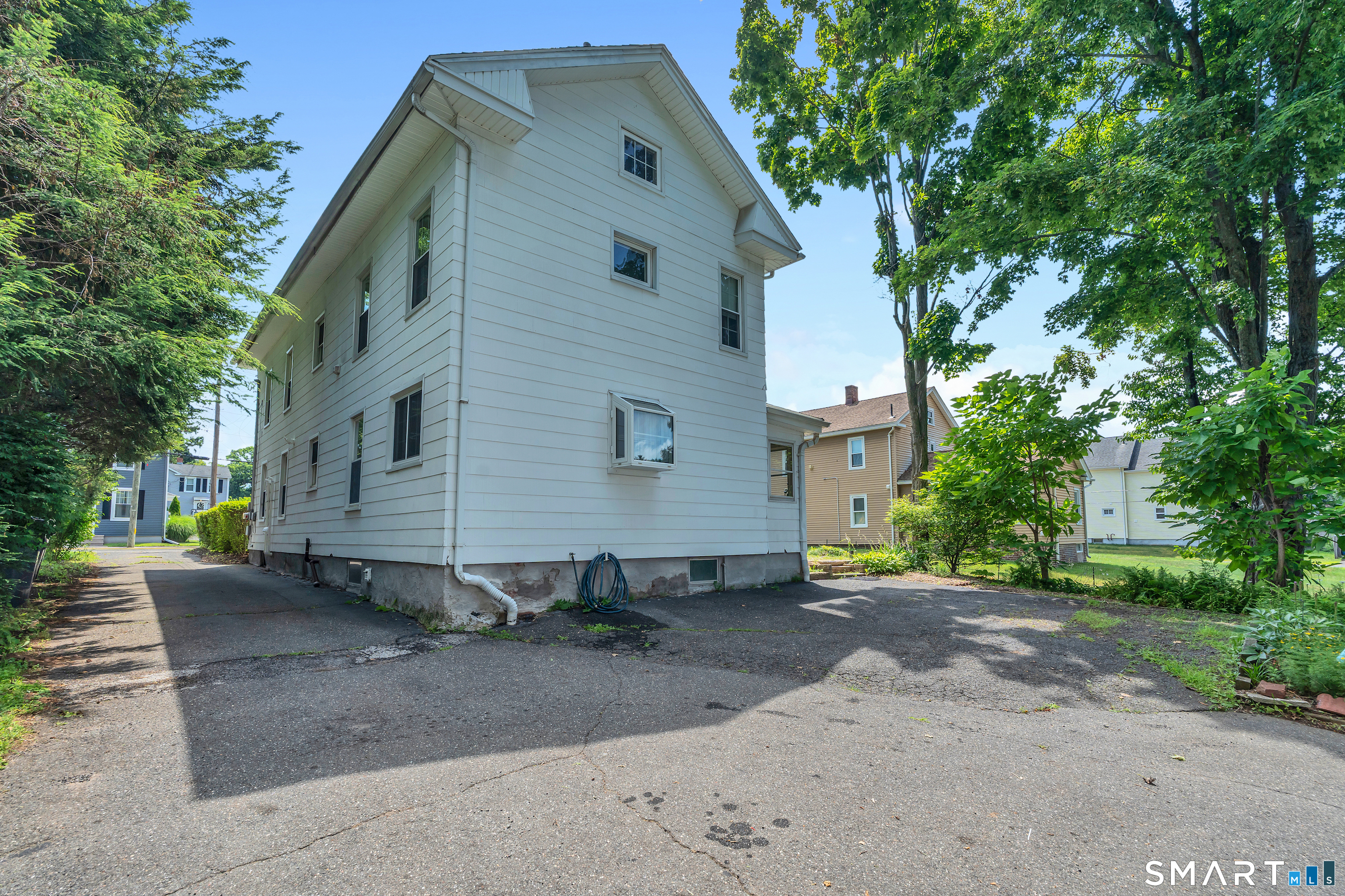 156-158 Bristol Street Southington CT 06489
