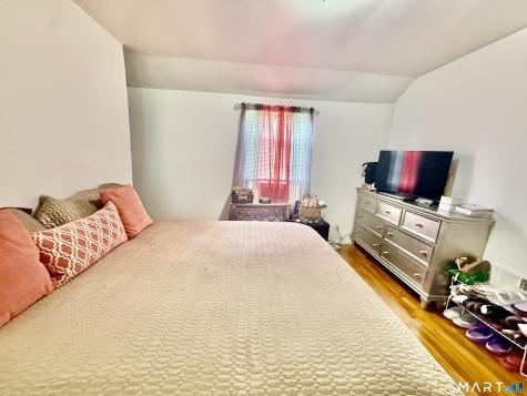 49-55 Dupont Place Bridgeport CT 06610