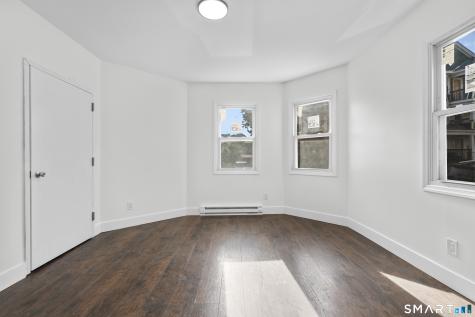 16 Vermont Street Waterbury CT 06704