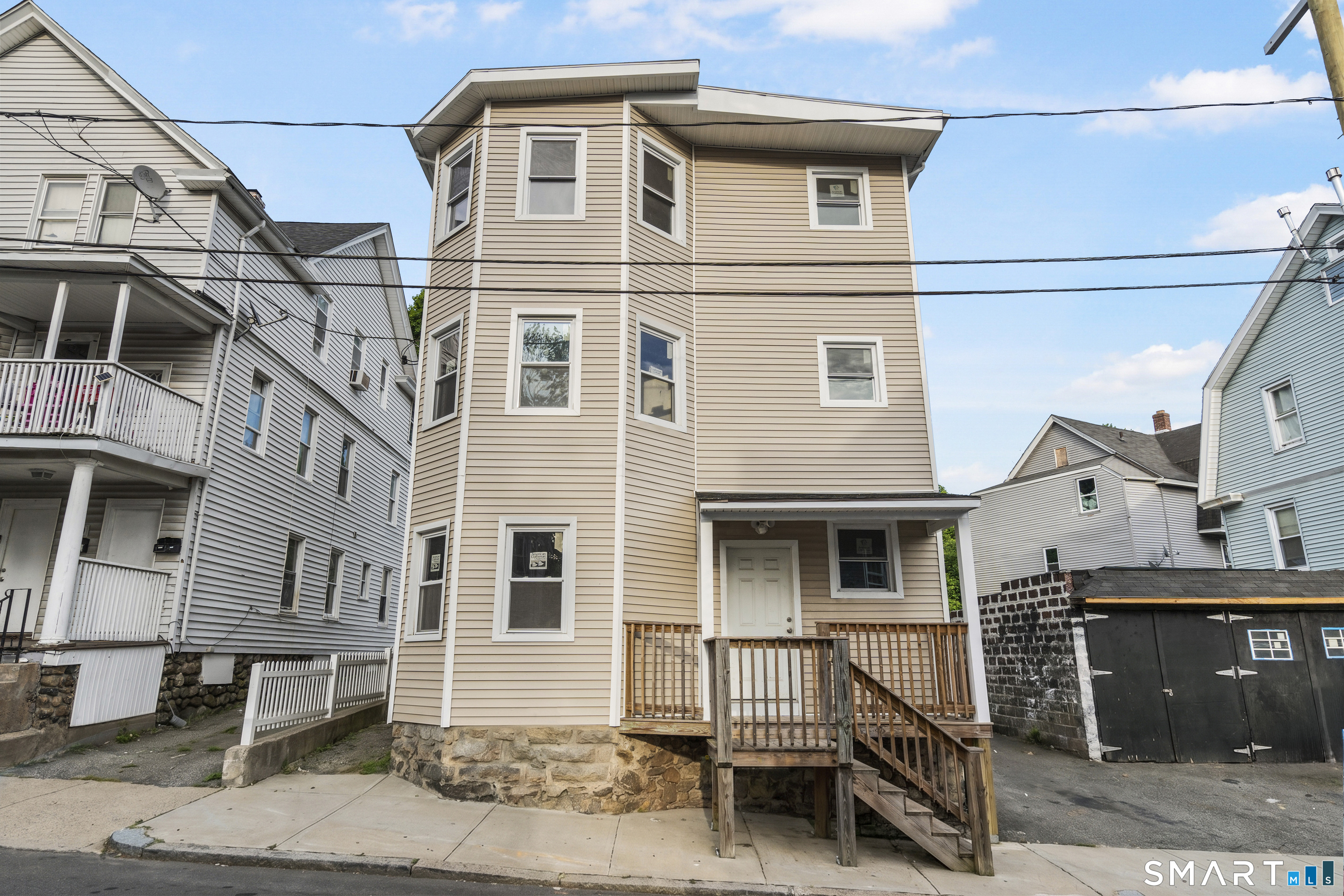 16 Vermont Street Waterbury CT 06704