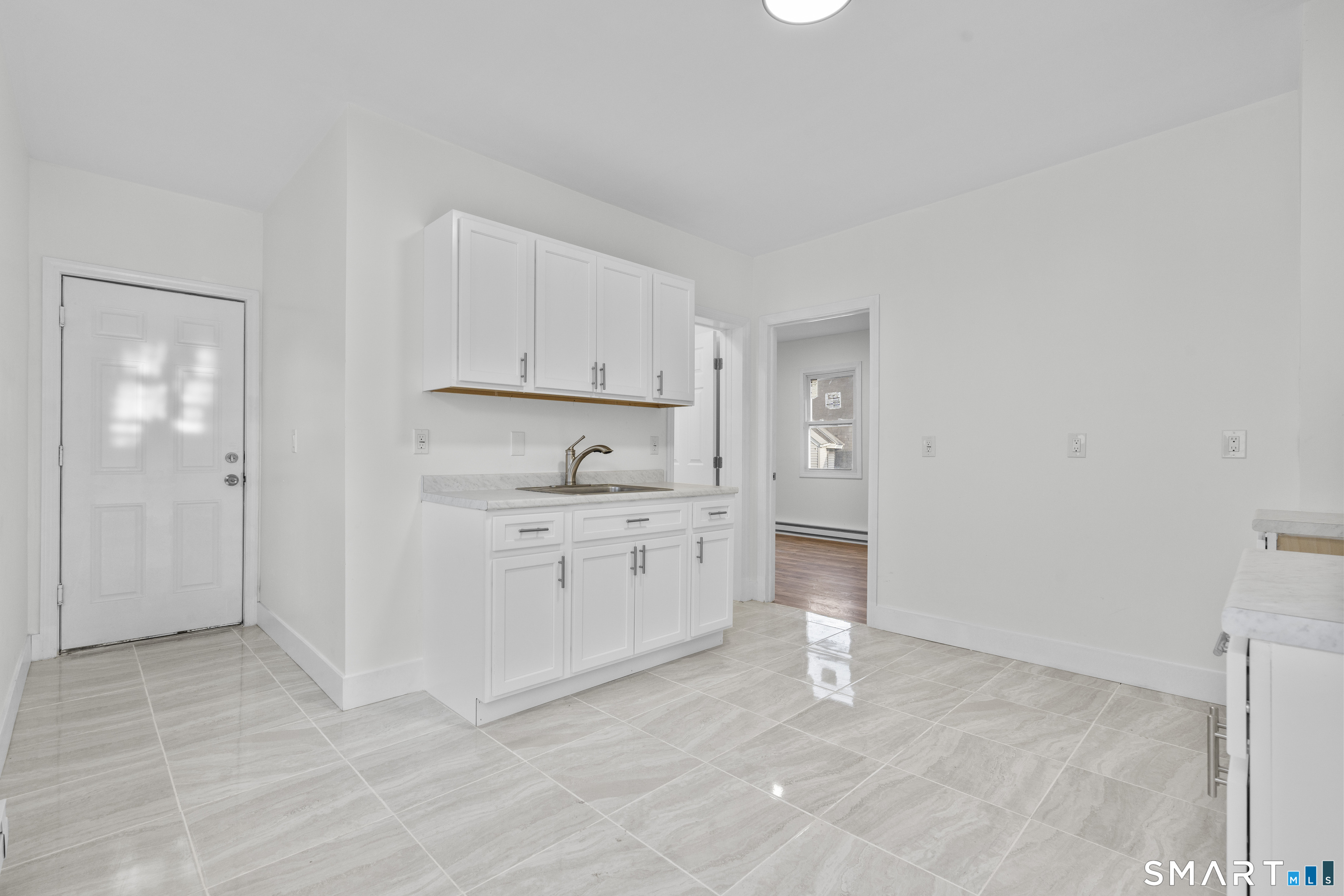 16 Vermont Street Waterbury CT 06704