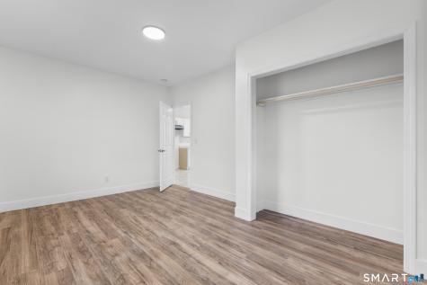 16 Vermont Street Waterbury CT 06704