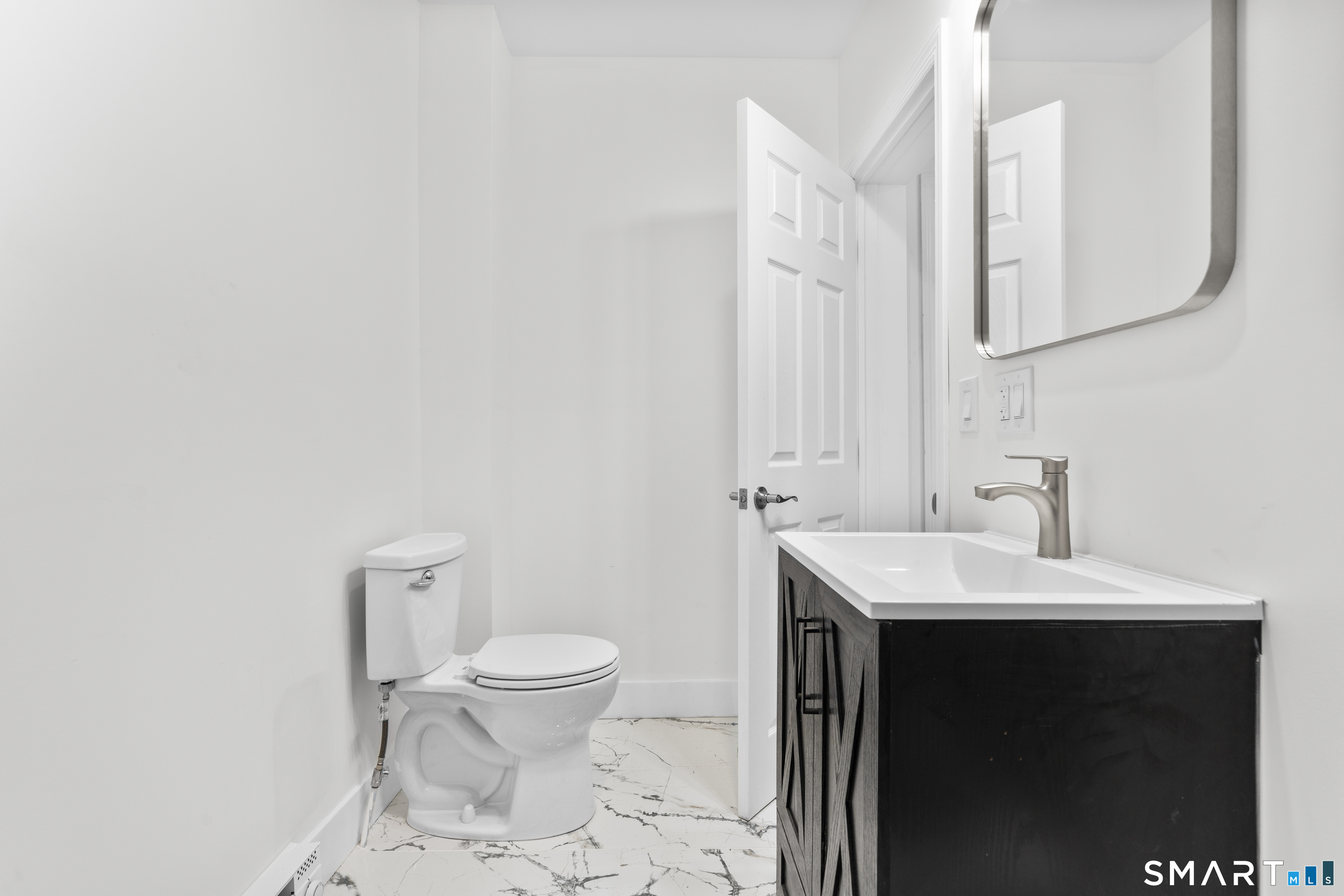 16 Vermont Street Waterbury CT 06704