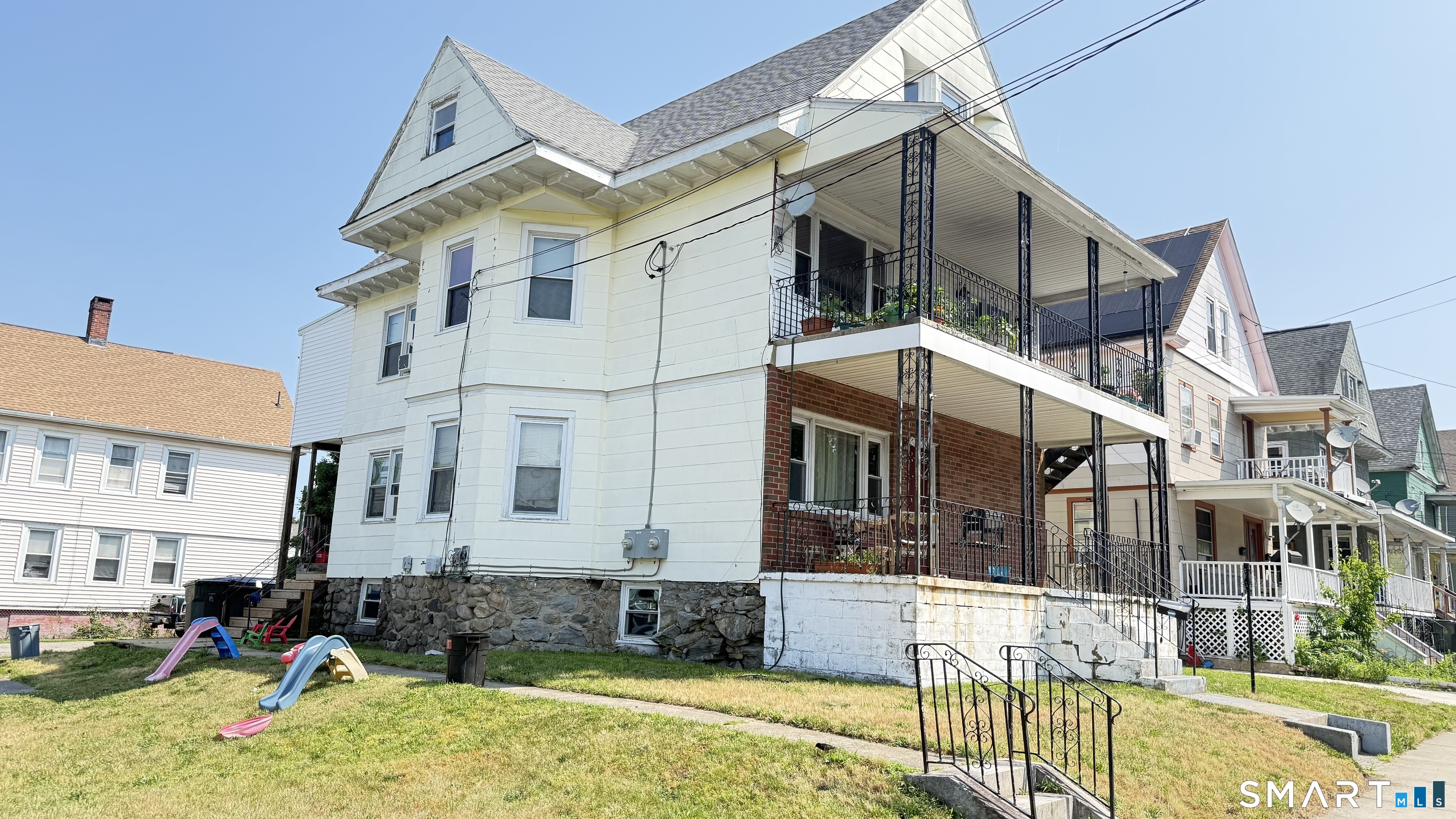 57 Garfield Avenue New London CT 06320
