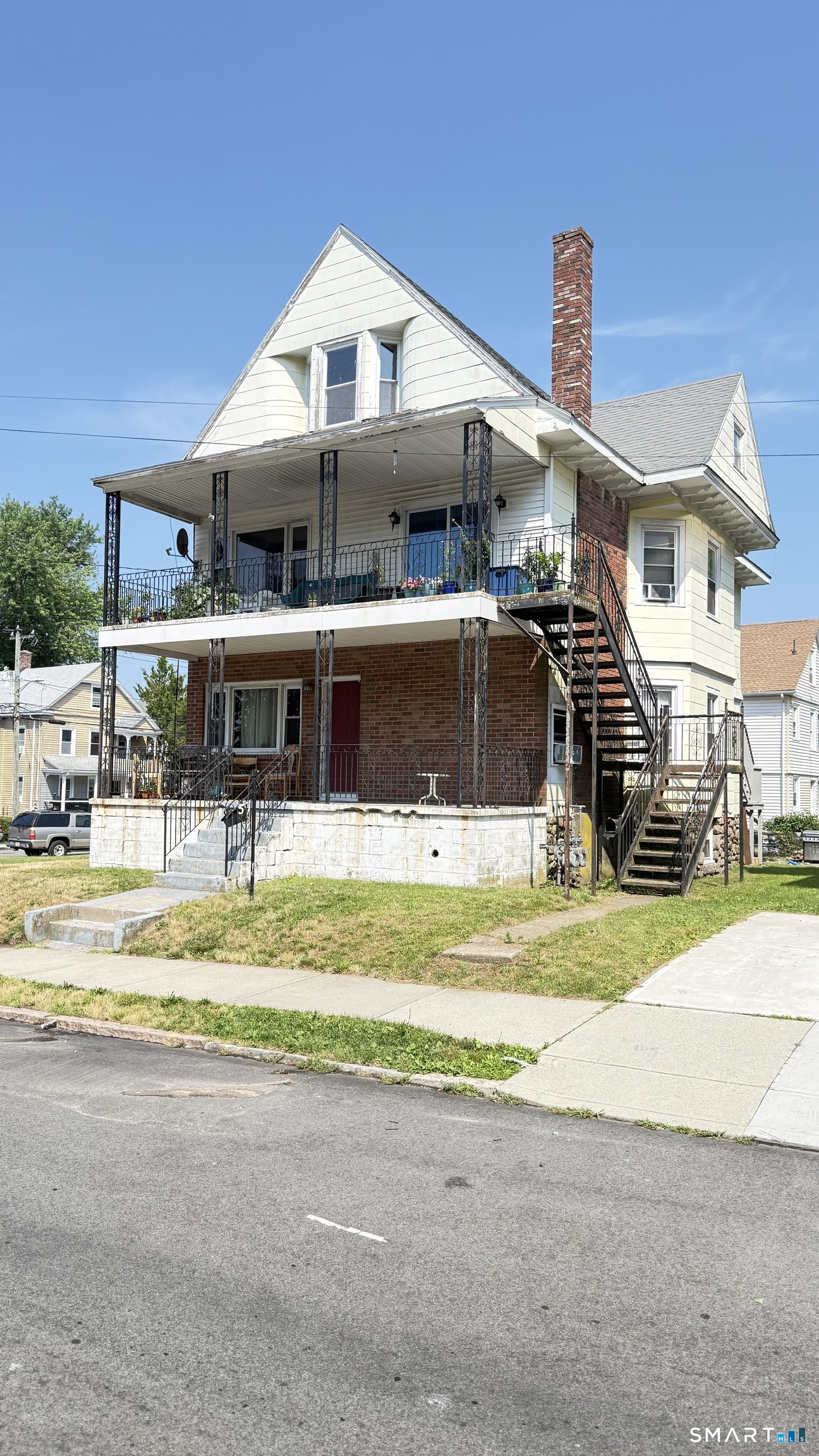 57 Garfield Avenue New London CT 06320