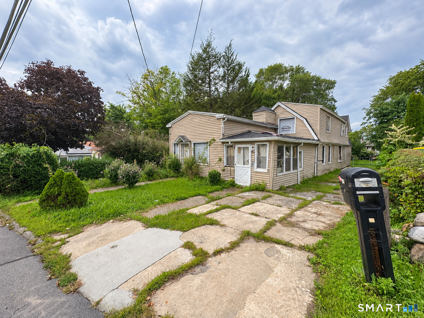 176 Bradley Avenue Waterbury CT 06708