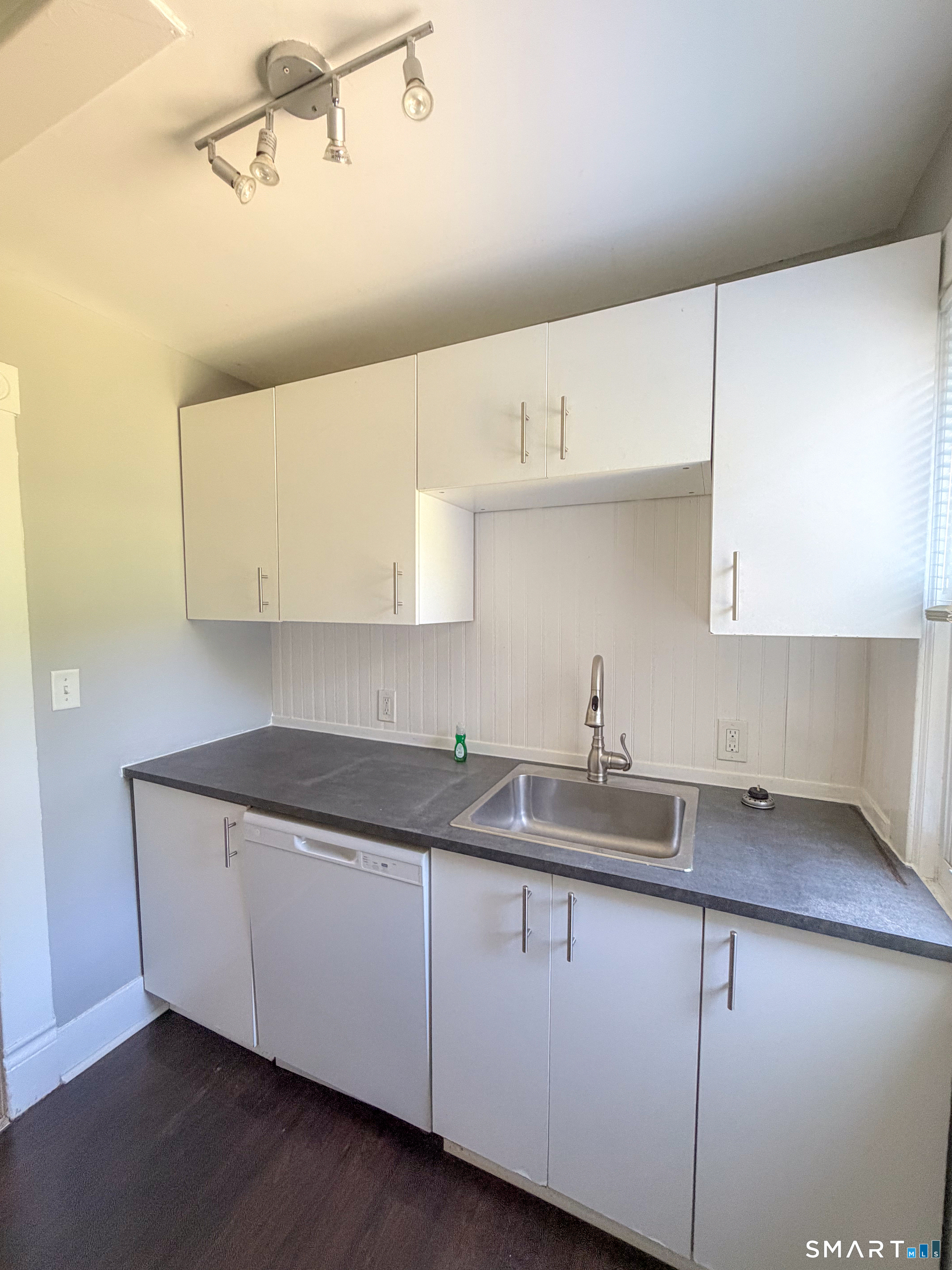 358 Poquonnock Road Groton CT 06340