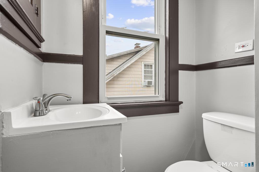 48 Riverview Place Stratford CT 06615