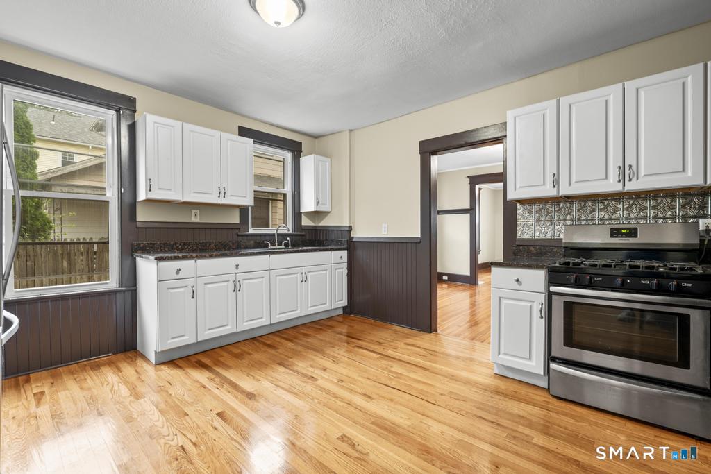 48 Riverview Place Stratford CT 06615