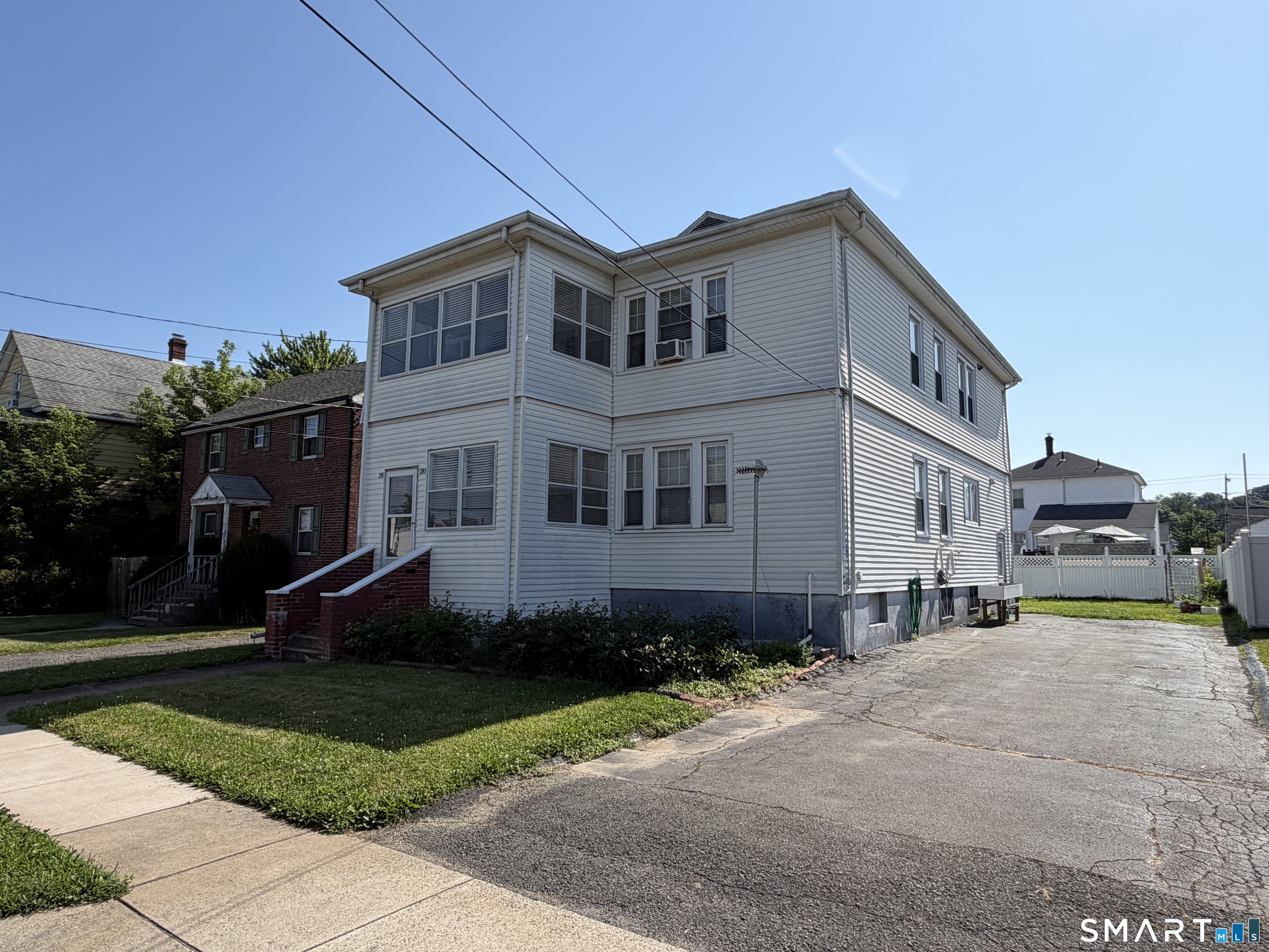18-20 Abbotsford Avenue West Hartford CT 06110