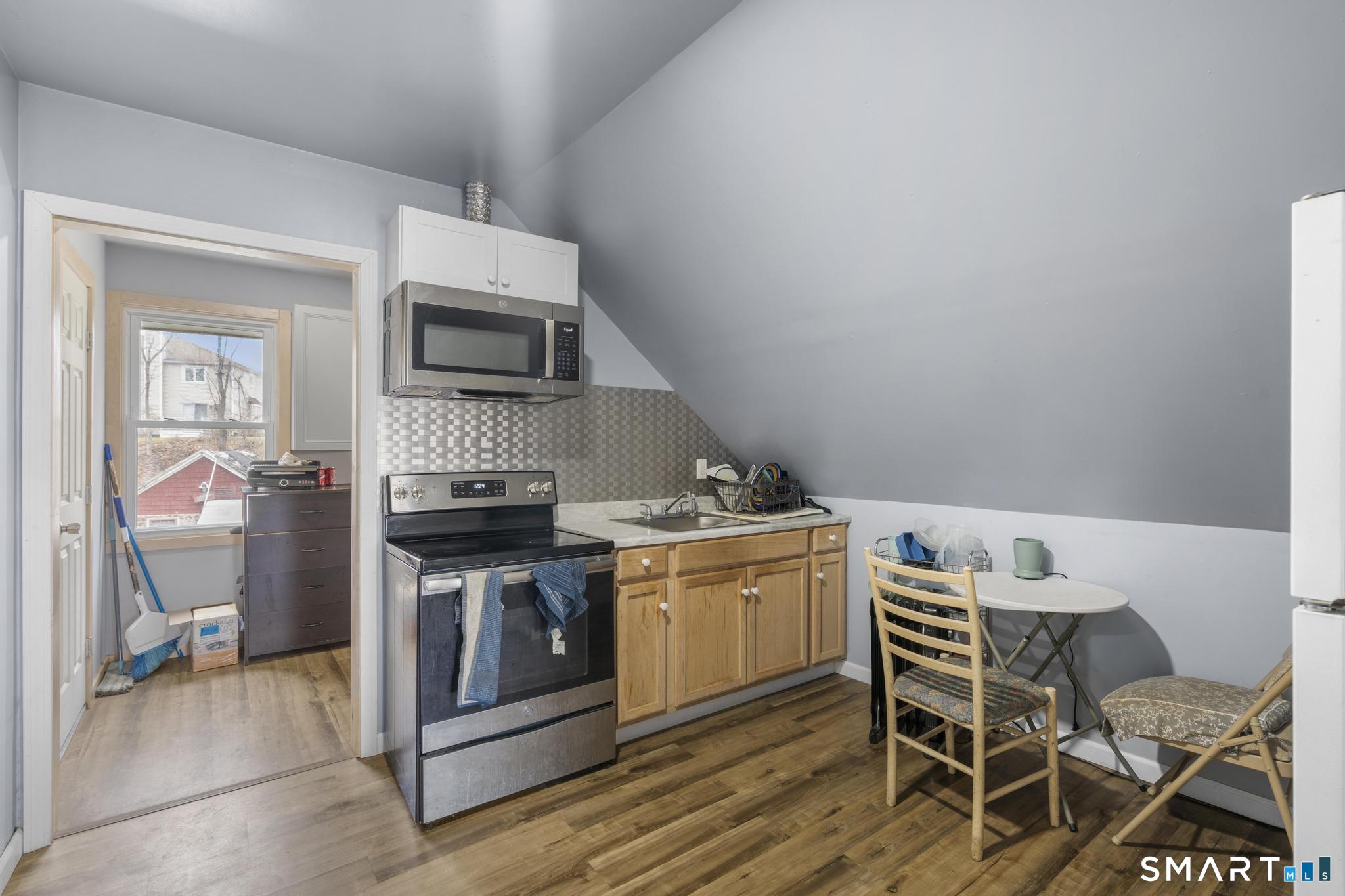 142 Gracey Avenue Meriden CT 06451