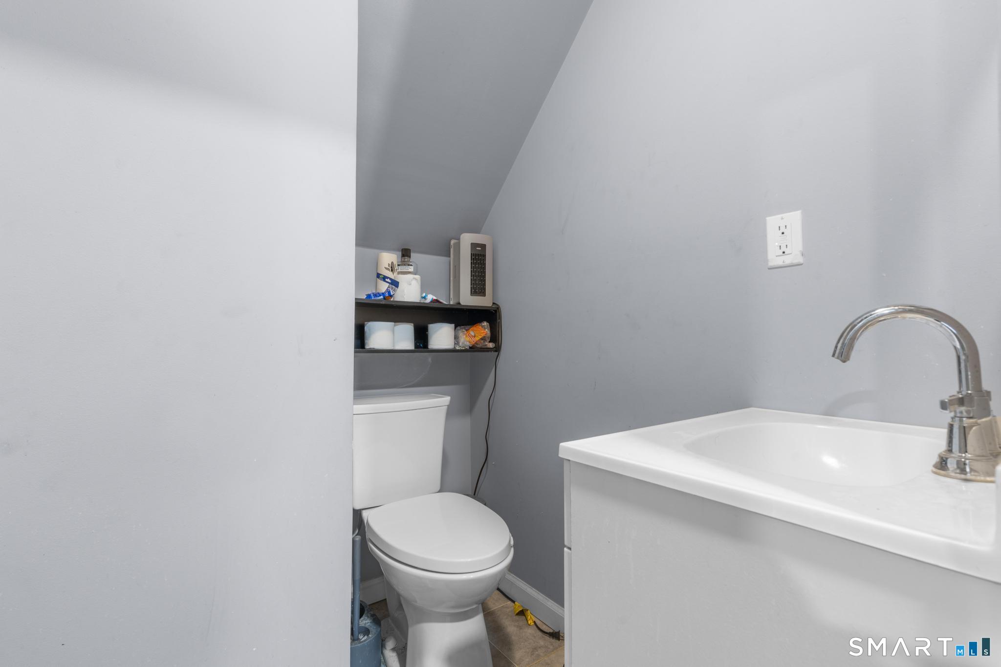 142 Gracey Avenue Meriden CT 06451