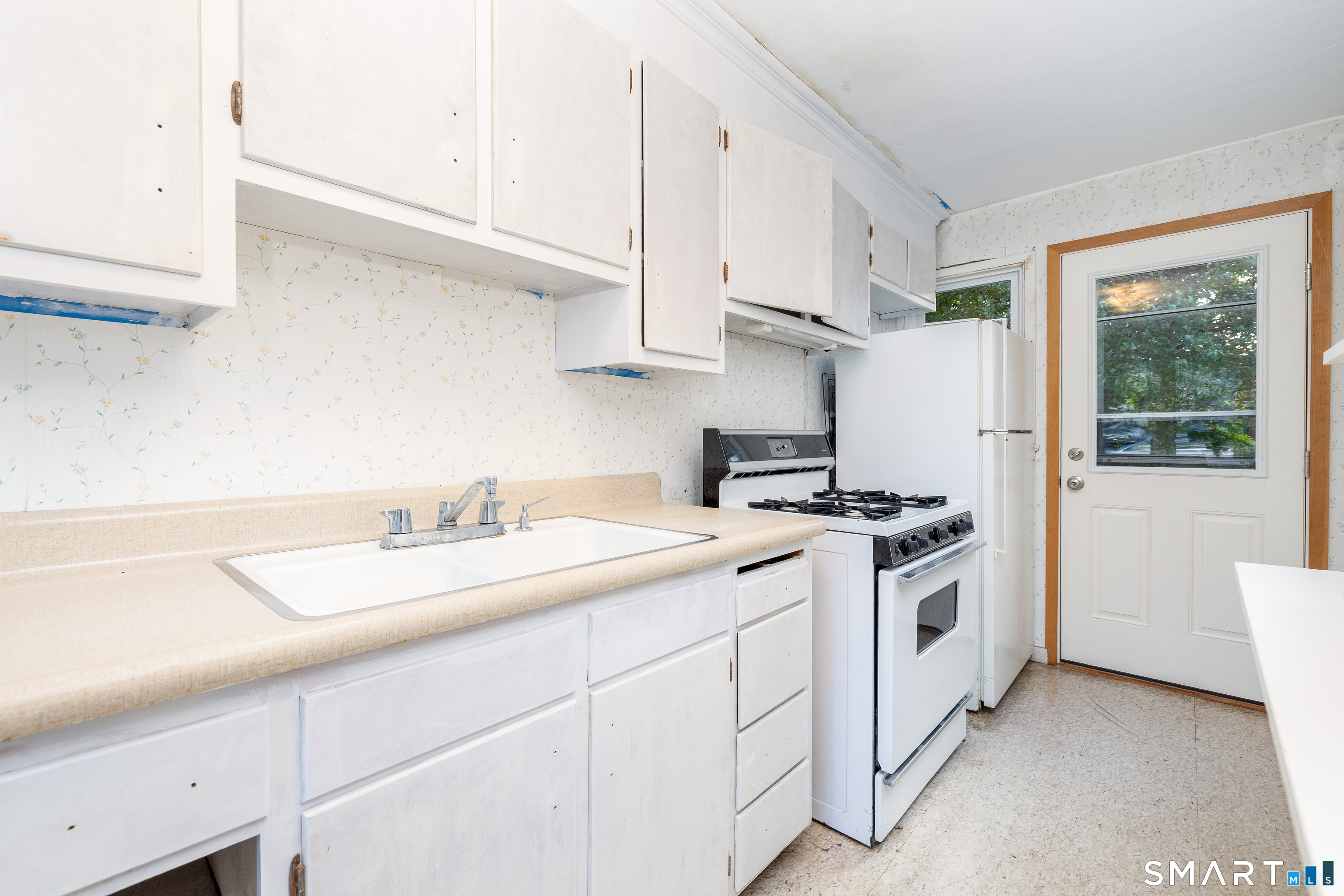 28 Elmhurst Street West Hartford CT 06110