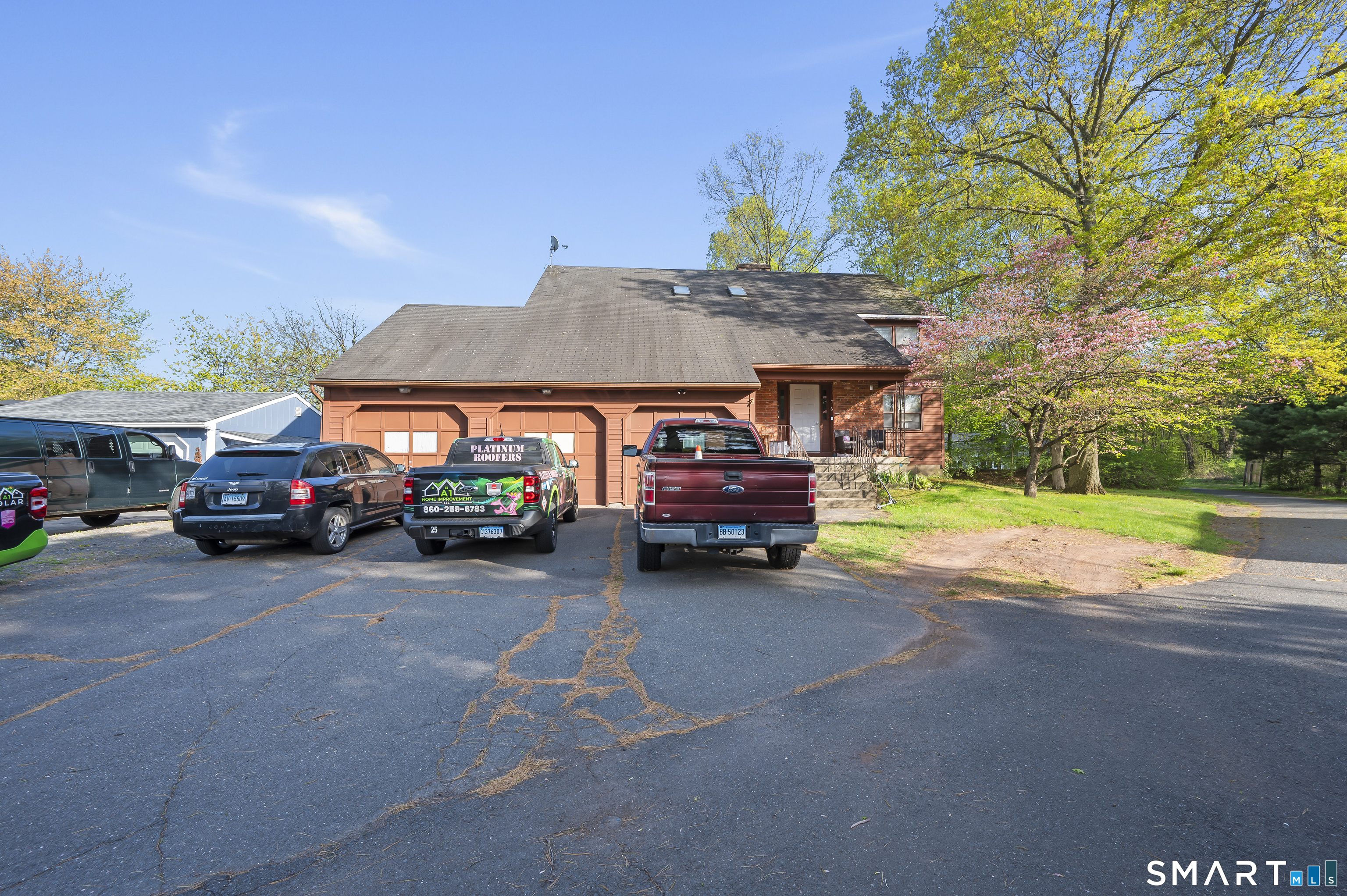 74-76 Bridle Path Newington CT 06111