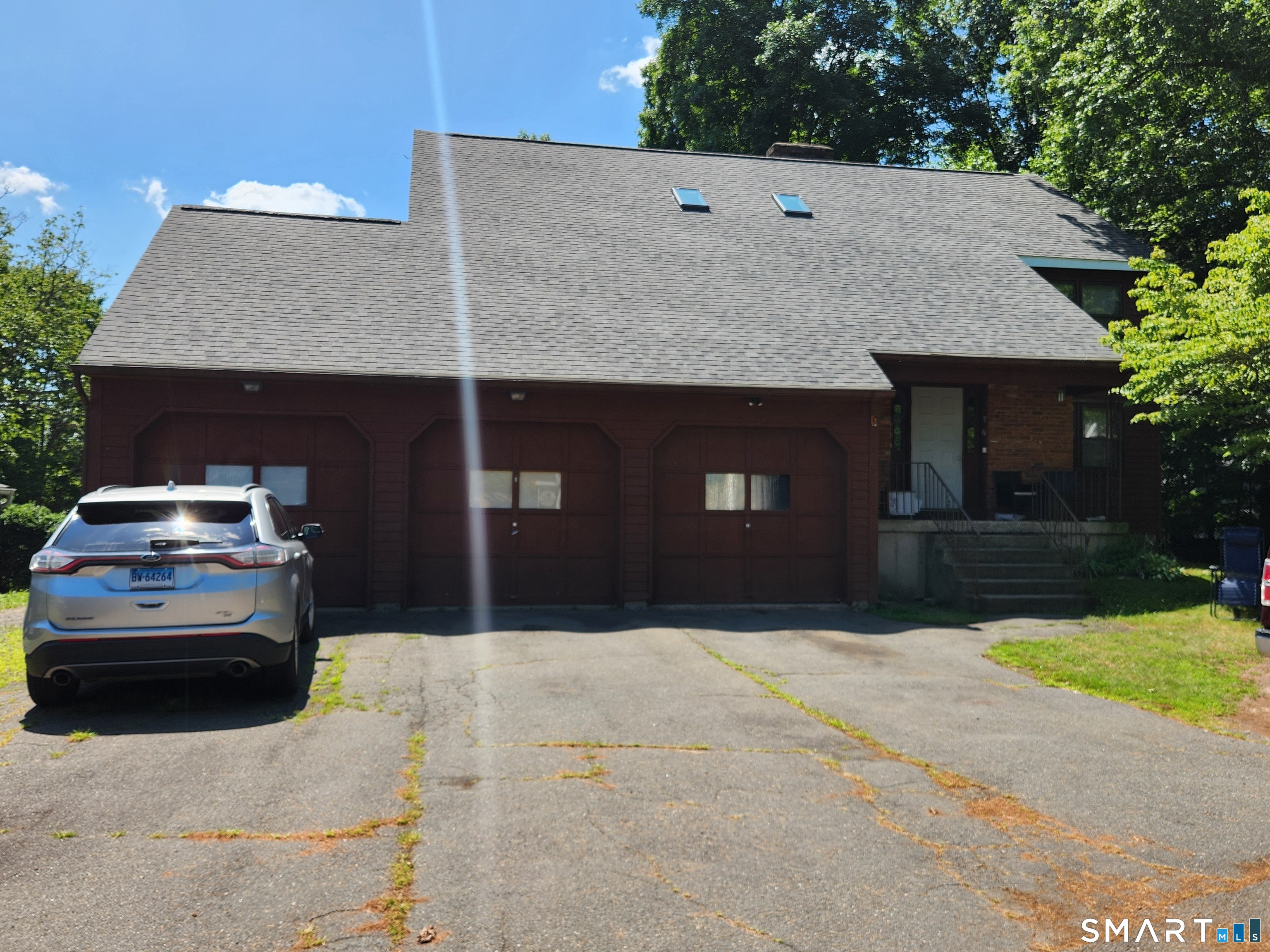 74 Bridle Path Newington CT 06111
