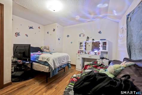 74-76 Bridle Path Newington CT 06111