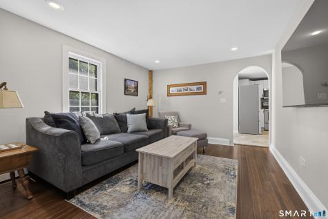 9 Cliff Street Stonington CT 06378