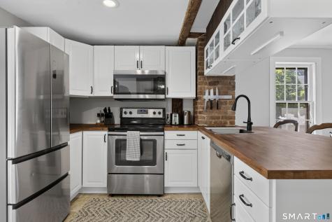 9 Cliff Street Stonington CT 06378