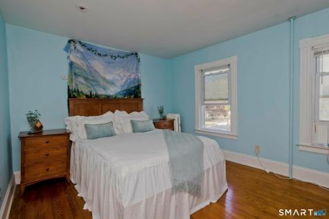81 Lincoln Street Enfield CT 06082