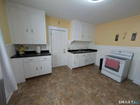 81 Lincoln Street Enfield CT 06082