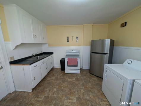 81 Lincoln Street Enfield CT 06082