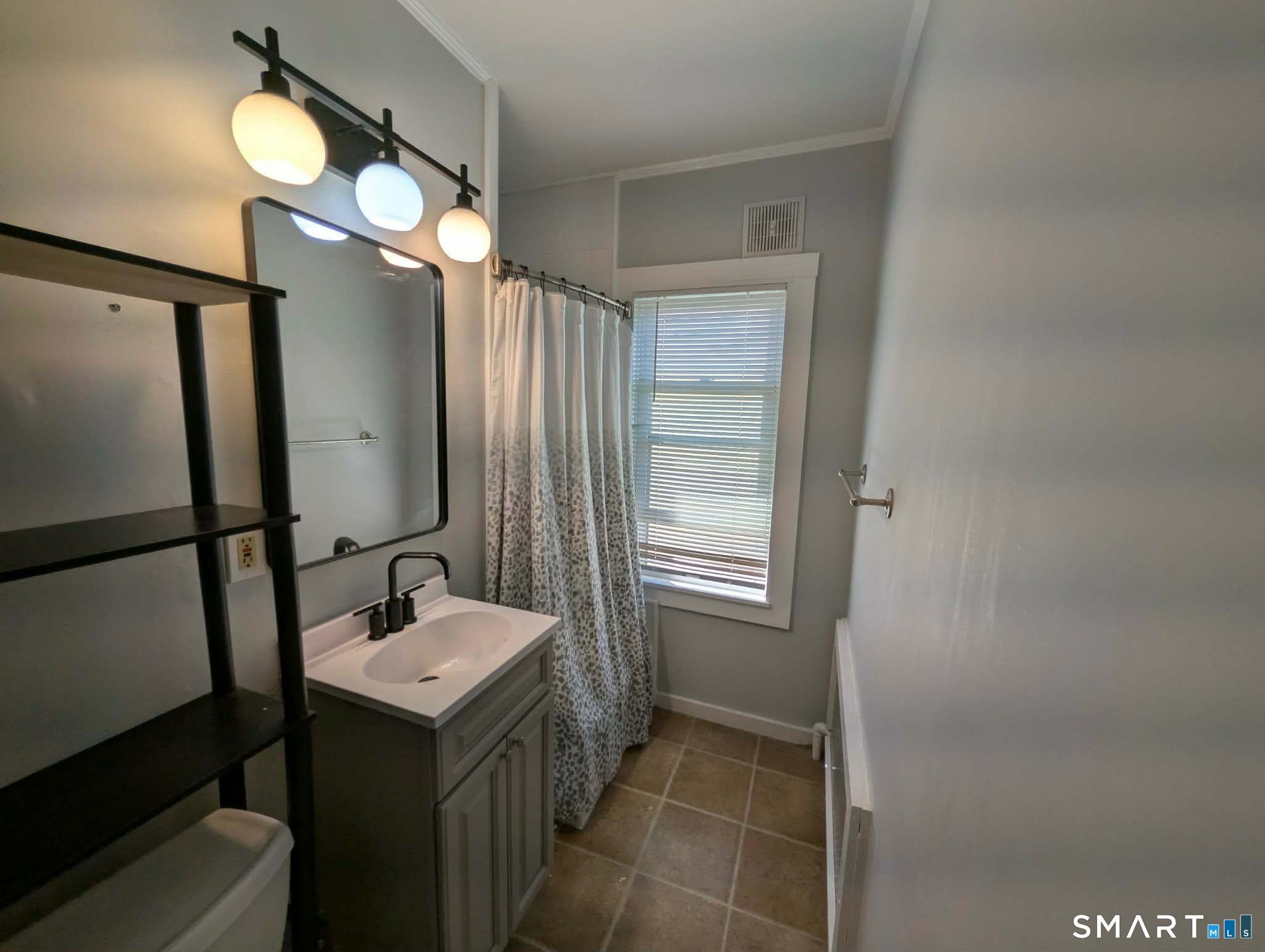 81 Lincoln Street Enfield CT 06082