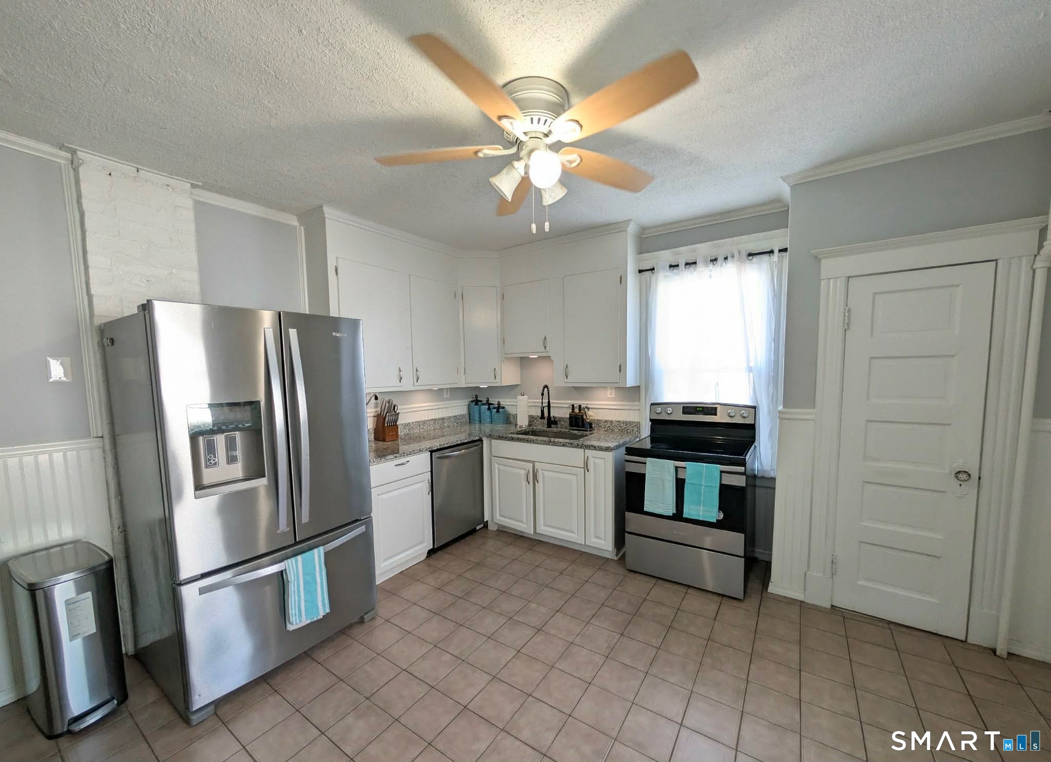 81 Lincoln Street Enfield CT 06082