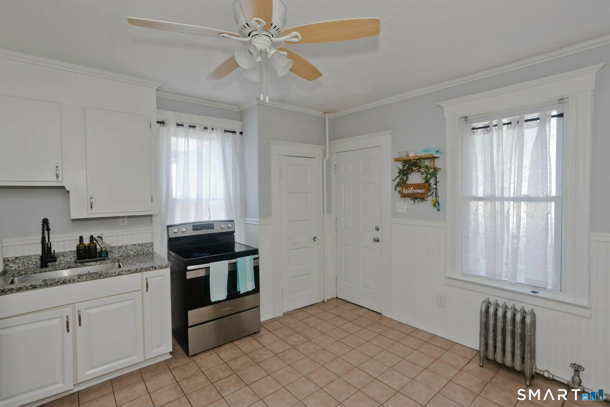 81 Lincoln Street Enfield CT 06082