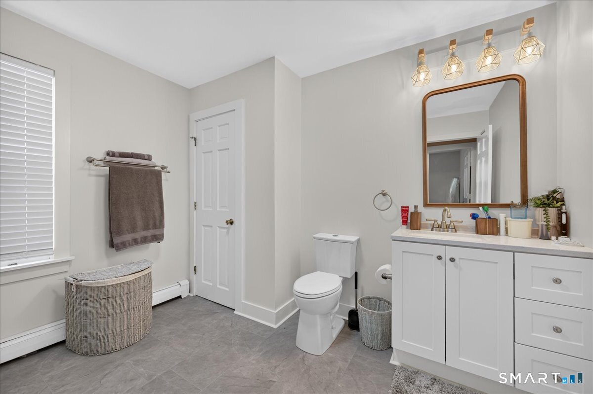 16 Starr Street New London CT 06320