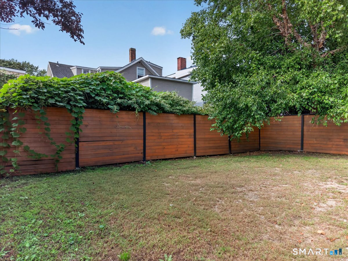 16 Starr Street New London CT 06320