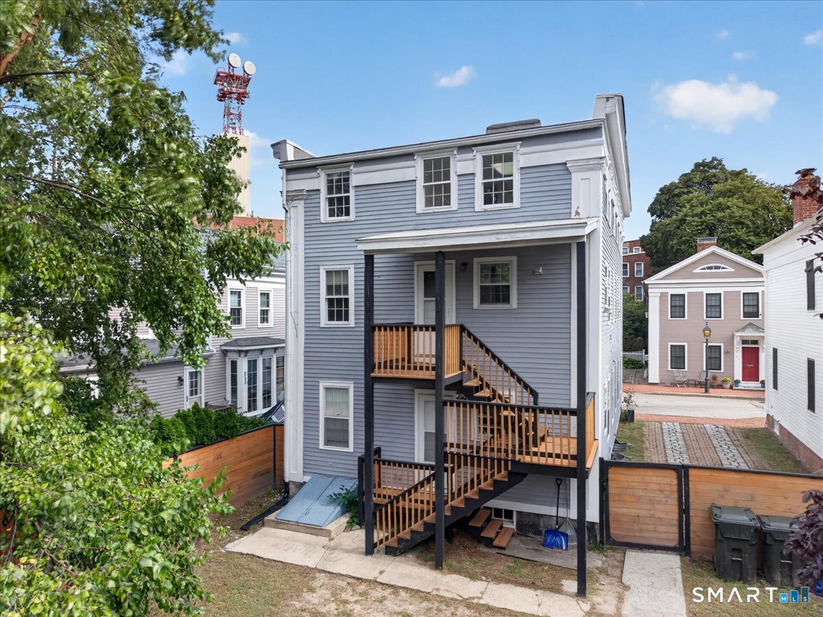 16 Starr Street New London CT 06320