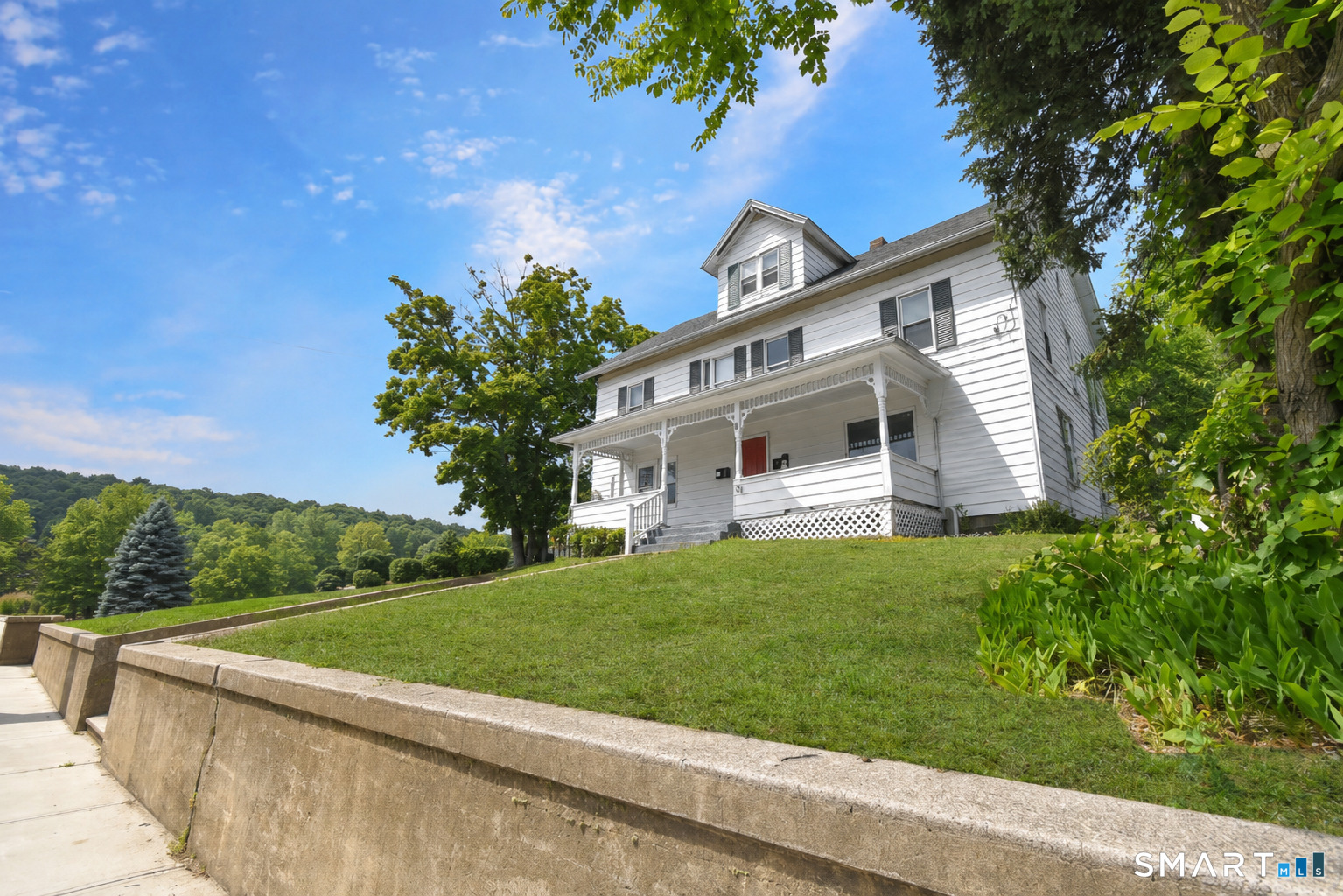 81 East Main Street Thomaston CT 06787