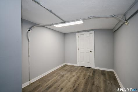 81 East Main Street Thomaston CT 06787