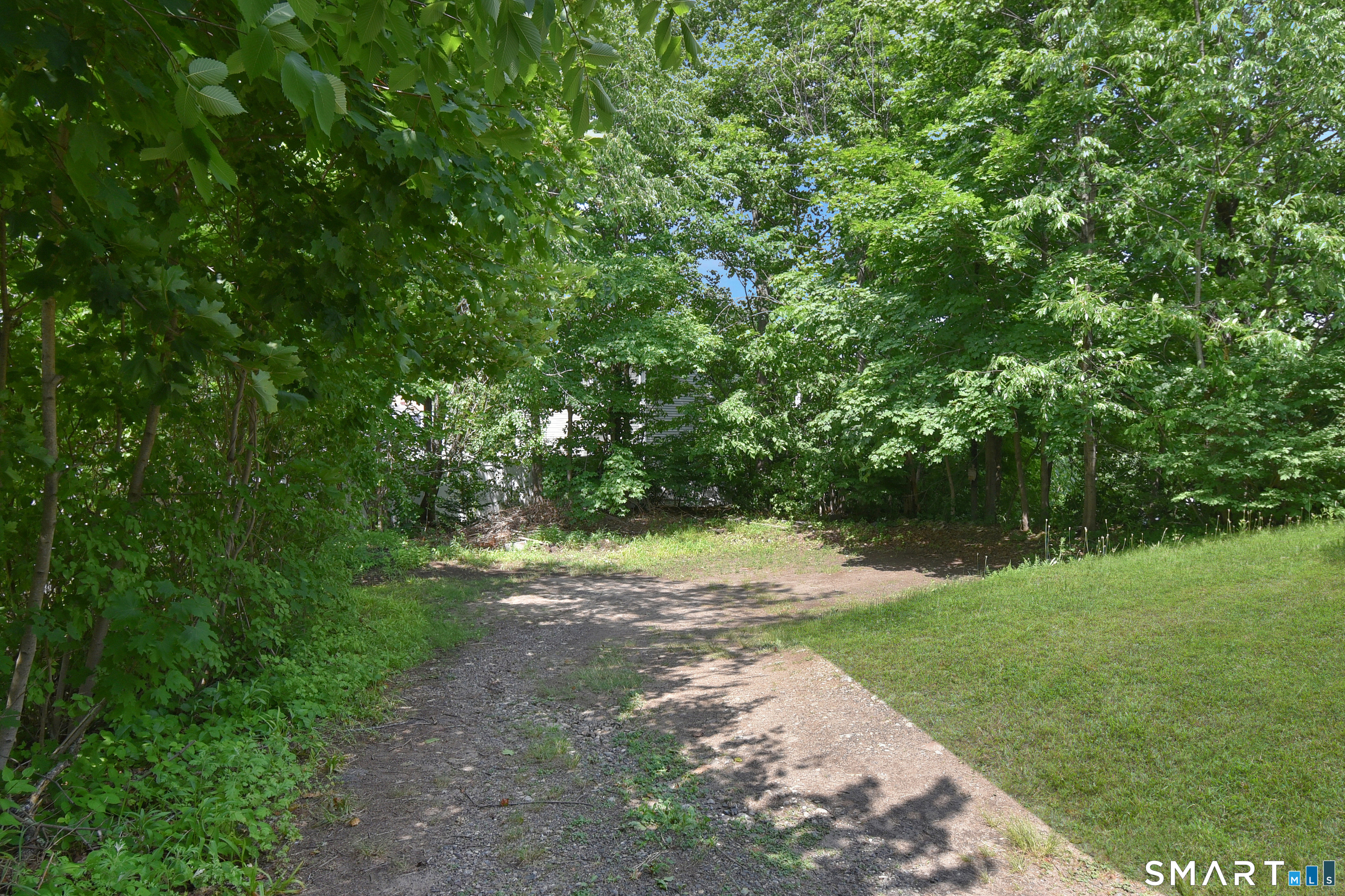 81 East Main Street Thomaston CT 06787