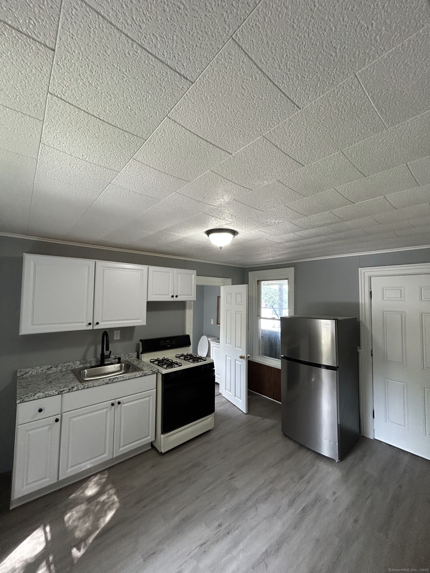 51 Division Street Norwich CT 06360