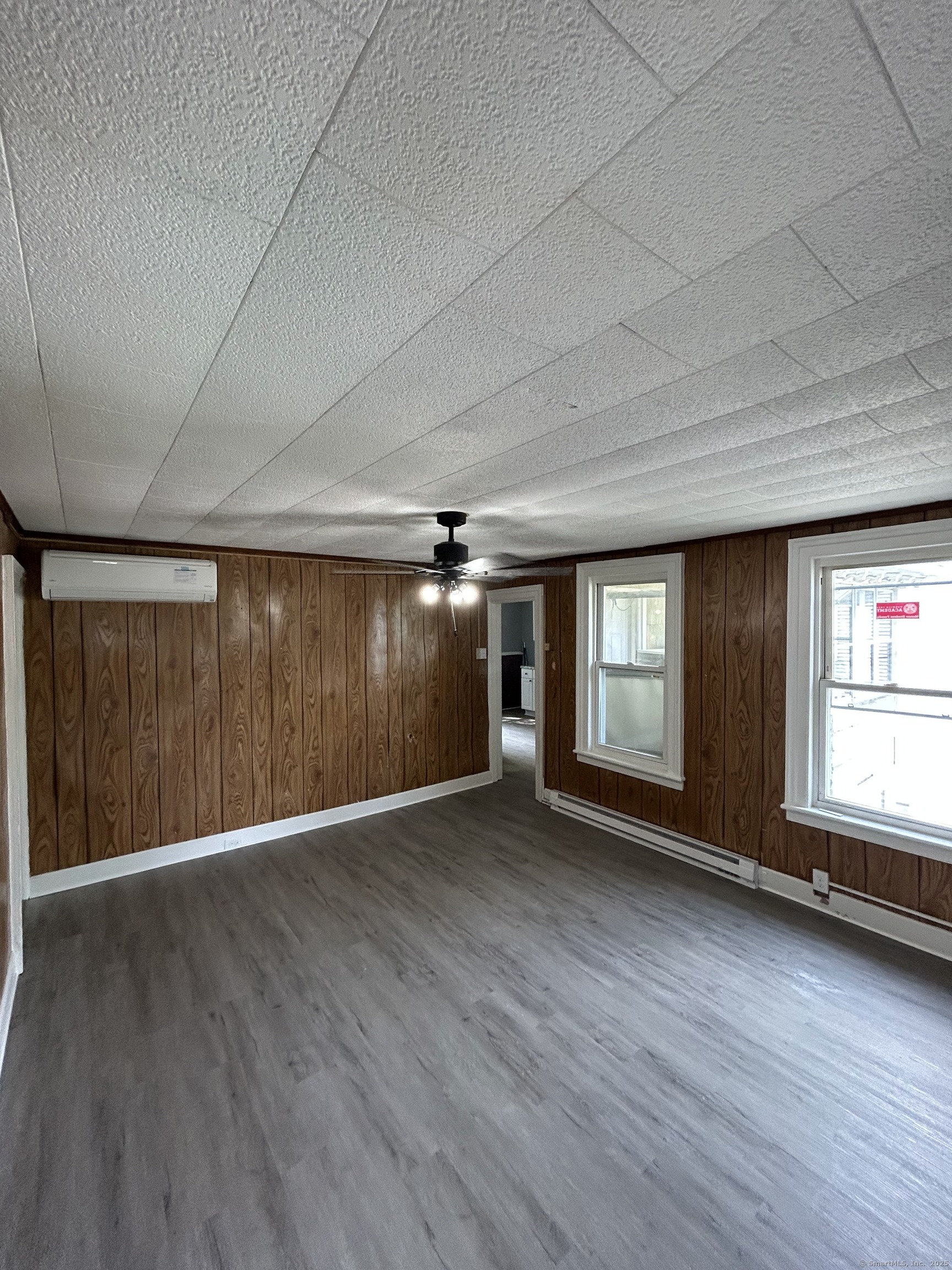 51 Division Street Norwich CT 06360