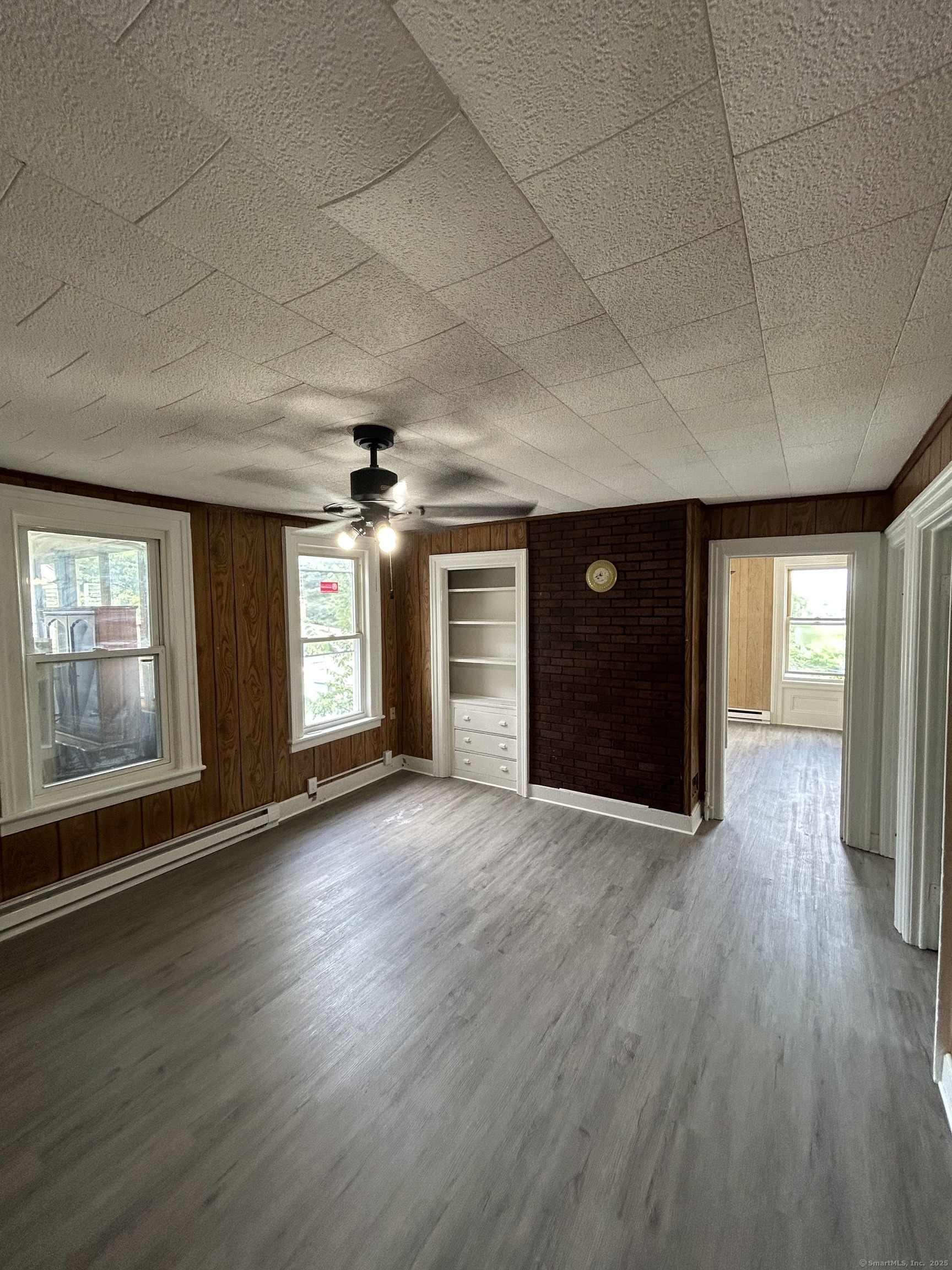 51 Division Street Norwich CT 06360