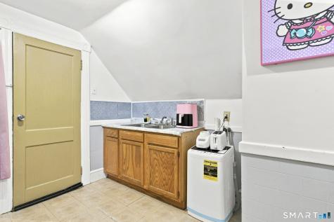81 Wood Street Waterbury CT 06704