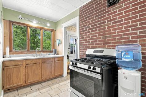 81 Wood Street Waterbury CT 06704