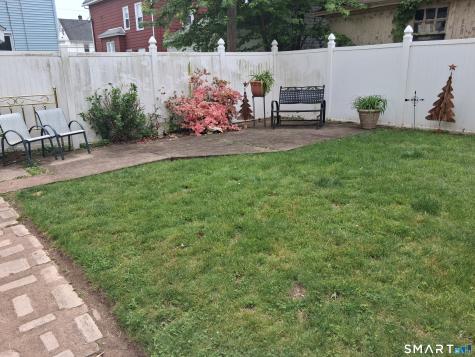 26 4TH Street Hamden CT 06514